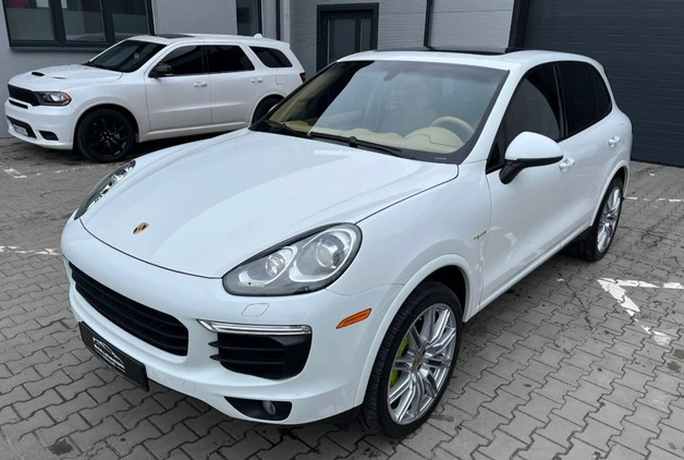 Porsche Cayenne cena 189000 przebieg: 97000, rok produkcji 2017 z Piaski małe 232